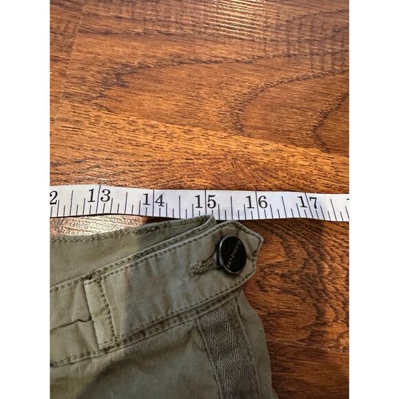 Sanctuary Women’s Olive Green Cargo Pants – Size 29 – Casual Utility Style! - Picture 8 of 9